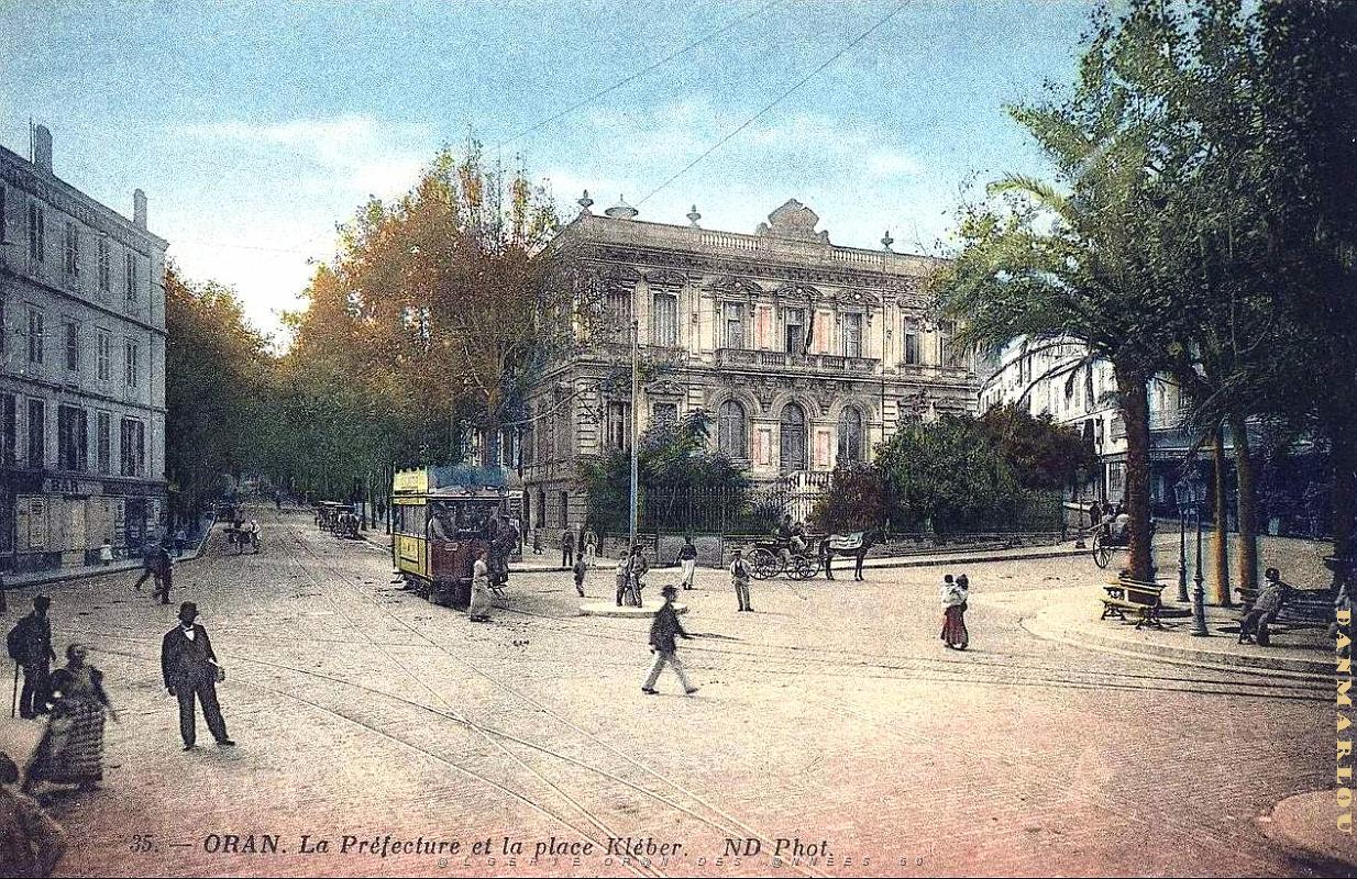 MH b- 101- Place Kleber et prefecture.jpg